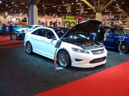 2010 ford taurus superlux concept  -   ford image vehicle program for sema