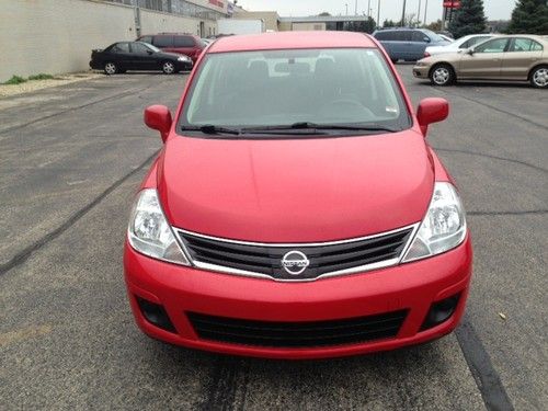 2012 nissan versa 1.8 sl hatchback 4-door 1.8l-only 11k miles 08 09 10 11 13