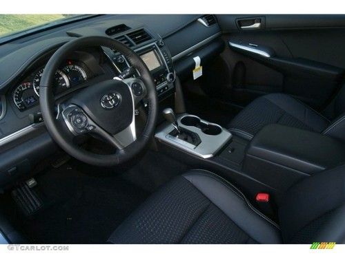 2012 Toyota Camry SE V6 Sedan 4-Door 3.5L Very Low Miles, US $22,000.00, image 3