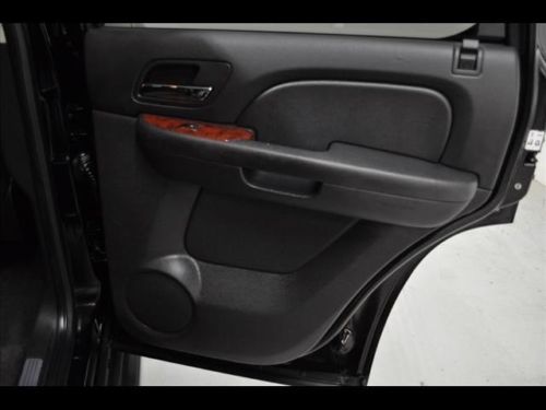 Chevy Tahoe LTZ 2009 Leather Chrome wheels Sunroof DVD Navigation Low Reserve, image 40