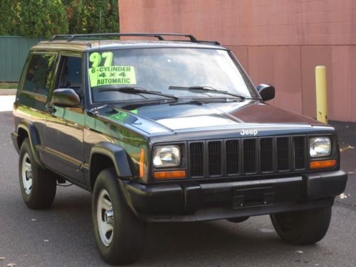 1997 jeep cherokee sport coupe! 2-door! no reserve! black! clean! free carfax!