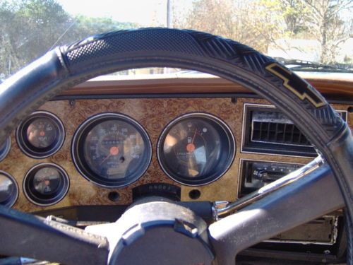 1990 Chevy Suburban 4x4, 350ci V-8, 38x15.50x16 Super Swampers, Lifted, Off Road, image 8