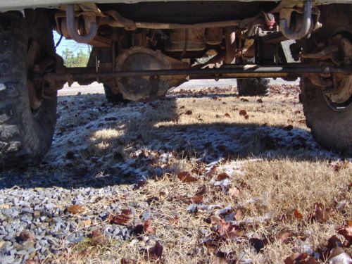 1990 Chevy Suburban 4x4, 350ci V-8, 38x15.50x16 Super Swampers, Lifted, Off Road, image 13