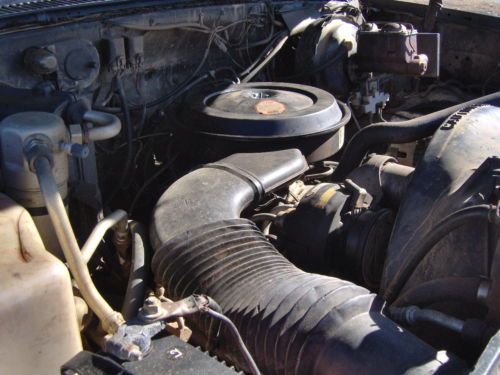 1990 Chevy Suburban 4x4, 350ci V-8, 38x15.50x16 Super Swampers, Lifted, Off Road, image 22