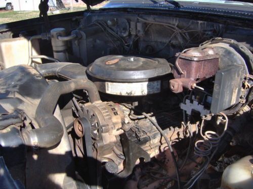 1990 Chevy Suburban 4x4, 350ci V-8, 38x15.50x16 Super Swampers, Lifted, Off Road, image 24