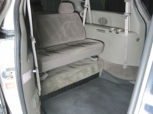 2003 Chrysler Town&Country Braun / IMS wheelchair accessible van with kneeling, image 17
