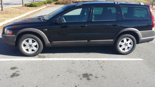 2003 volvo xc70 x/c wagon 4-door 2.5l in great condition!!!