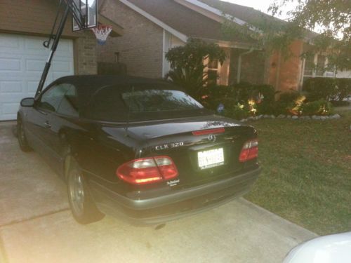 1999 mercedes-benz clk320 base convertible black on black, leather.