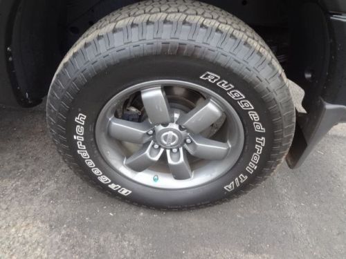 S 5.6L CD 4X4 Power Steering 4-Wheel Disc Brakes Steel Wheels Privacy Glass A/C, image 11