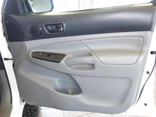 2012 Toyota Tacoma Double Cab 4x4 LIKE NEW!!, image 9
