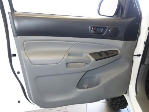 2012 Toyota Tacoma Double Cab 4x4 LIKE NEW!!, image 17