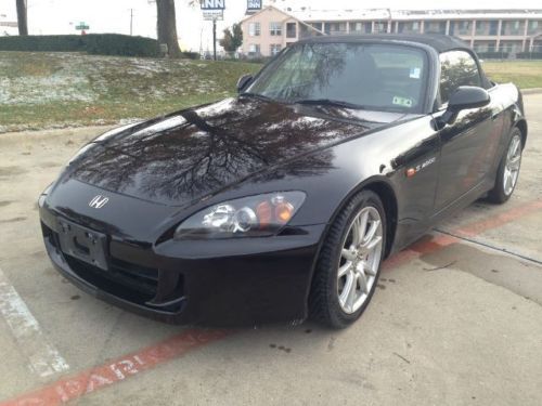 2005 honda s2000 loaded convertible 2-door 2.2l