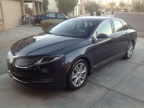 2013 lincoln mkz,2.0l ecoboost,nav,camera, auto start,like new, only 2,000 miles