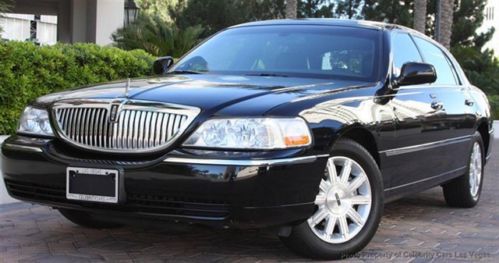 2011 lincoln town car signature limited - uber approved black car!