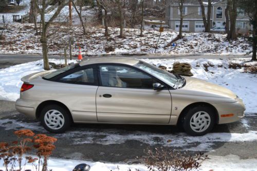 Saturn sc1 2-door sedan. excellent condition with only 29,000 miles!