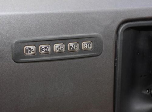 6.0L Turbo Diesel XLT Power Seat 8ft Bed Grill Guard Tow Package Off Road CD MP3, image 5