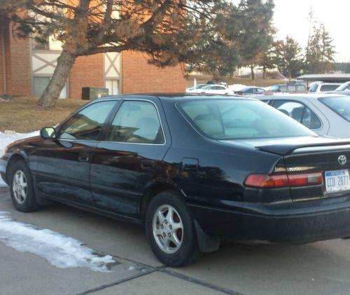 1999 toyota camry le sedan 4-door 2.2l