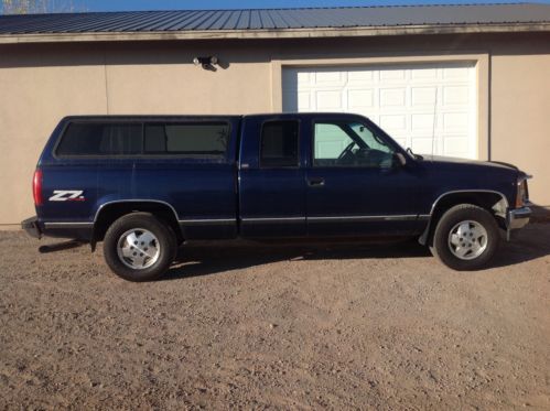 1995 chevy silverado z71 k1500 pickup with camper shell