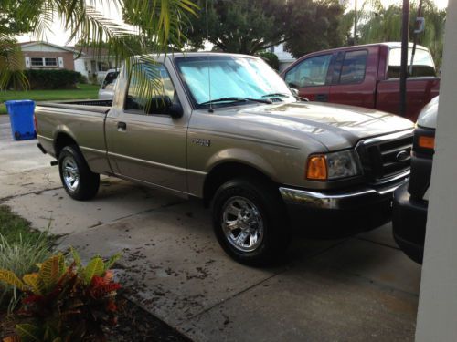 2004 ford ranger xlt standard cab pickup truck 2-door 2.3l, great condition!!