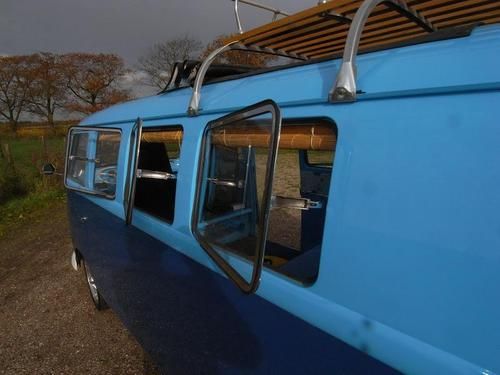 1959 volkswagen loaded splitscreen camper