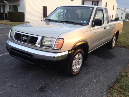 1999 nissan frontier xe extended cab pickup 2-door 2.4l low miles!