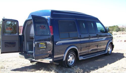 1999 gmc savana van with dekuxe conversion kit