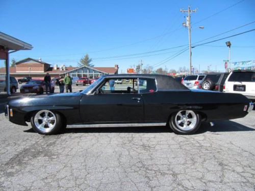 1969 chevrolet caprice base hardtop 2-door 5.7l