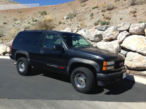 1995 black gmc yukon gt 94,100 original miles 4x4 automatic transmission