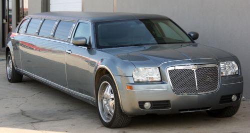 2006 chryler 300 10 passenger limousine