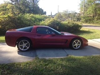 2001 chevrolet corvette, extra clean.