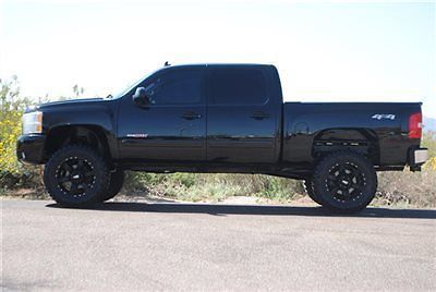 Lifted 2007 chevy silverado 1500 crew cab v-max ltz....lifted chevy silverado