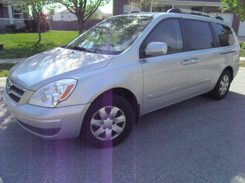 2008 hyundai entourage minivan silver 121k miles runs great