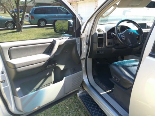 2004 Nissan Pathfinder Armada LE Sport Utility 4-Door 5.6L Navigation, image 9