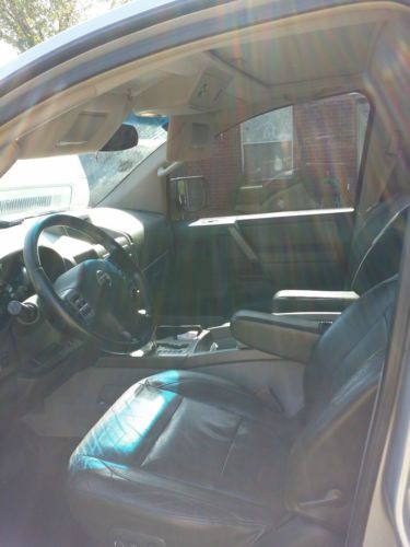 2004 Nissan Pathfinder Armada LE Sport Utility 4-Door 5.6L Navigation, image 10