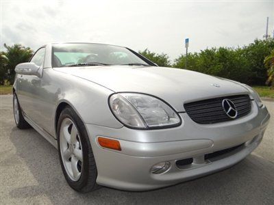 2001 mercedes benz slk320 convertible... car fax certified... only 50k miles