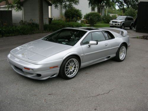 Lotus esprit v8 -- 2003