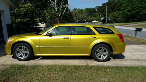 2005 dodge magnum r/t wagon 4-door 5.7l