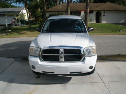 2005 dodge dakota slt extended cab pickup 4-door 4.7l