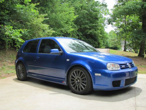 2004 volkswagen golf r32 hatchback 2-door 3.2l