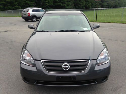 2004 nissan altima 2.5l 4cyl 4 door clean runs/drives excellent!! no reserve!!!!