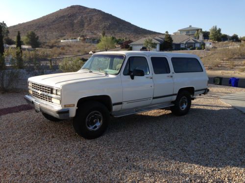 1990 chevy suburban 2500 4x4 - ca smog approved!