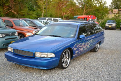 Custom 1994 buick estate wagon  show quality!!! 2013  impala fest winner!!!!