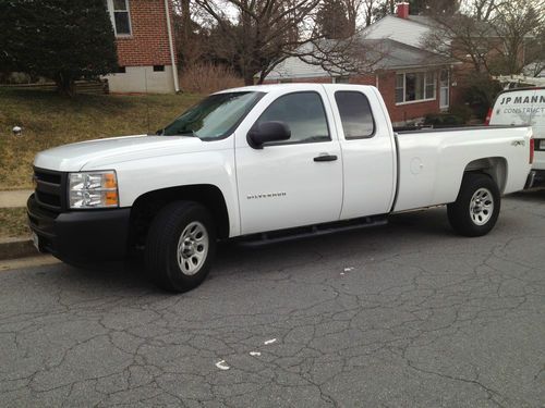 2011 chevy silverado 1500 wt 4x4 with 8' bed