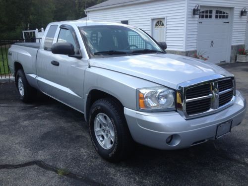 2006 dodge dakota slt extended cab pickup 4-door 4.7l