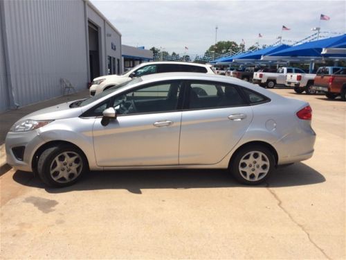 11 ford gas saver cash or payments great car small