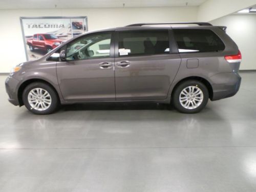 2014 toyota sienna xle