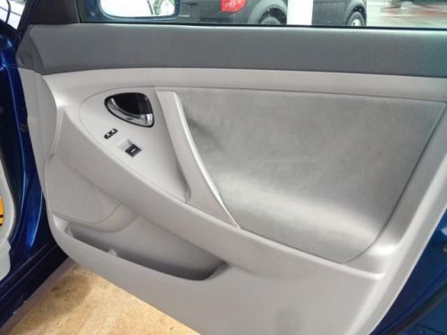 2010 Toyota Camry LE, image 11