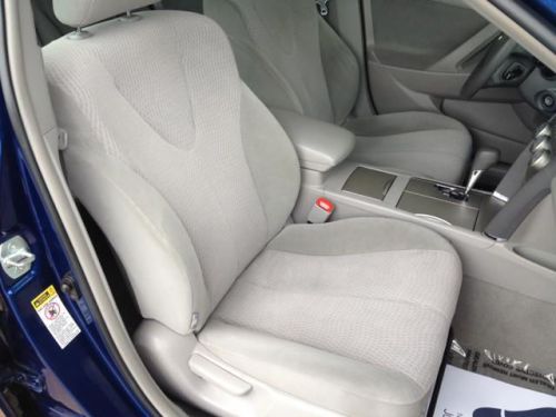 2010 Toyota Camry LE, image 13