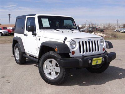 Hardtop 3.8l manual transmission white black cloth interior power windows 4x4 v6