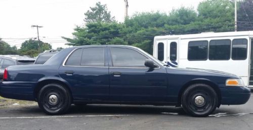 2004 ford crown vic police interceptor